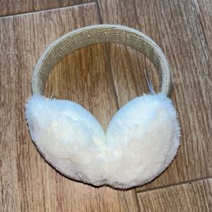 🩷 NWOT faux fur white and beige with gold specks ear muffs